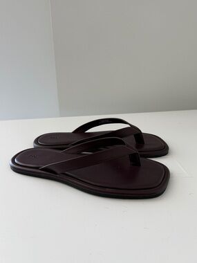 COS NIB Burgundy Leather Flip Flops